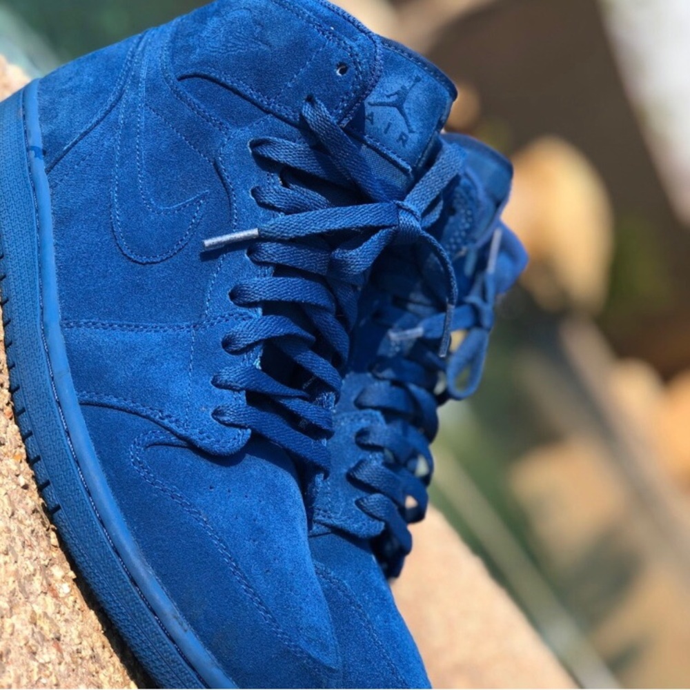 Jordan 1 retro blue suede